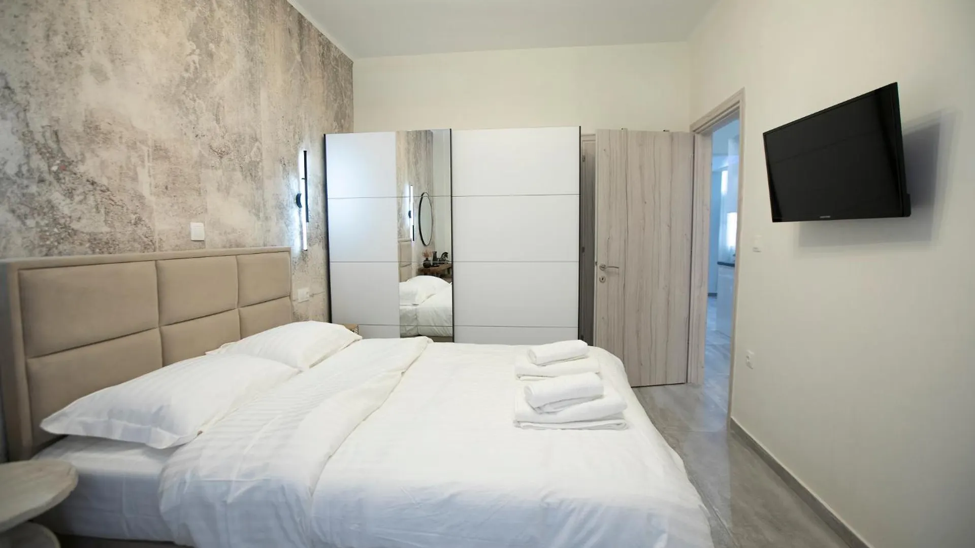 סלוניקי Latomeiou 3 Luxury Apartment