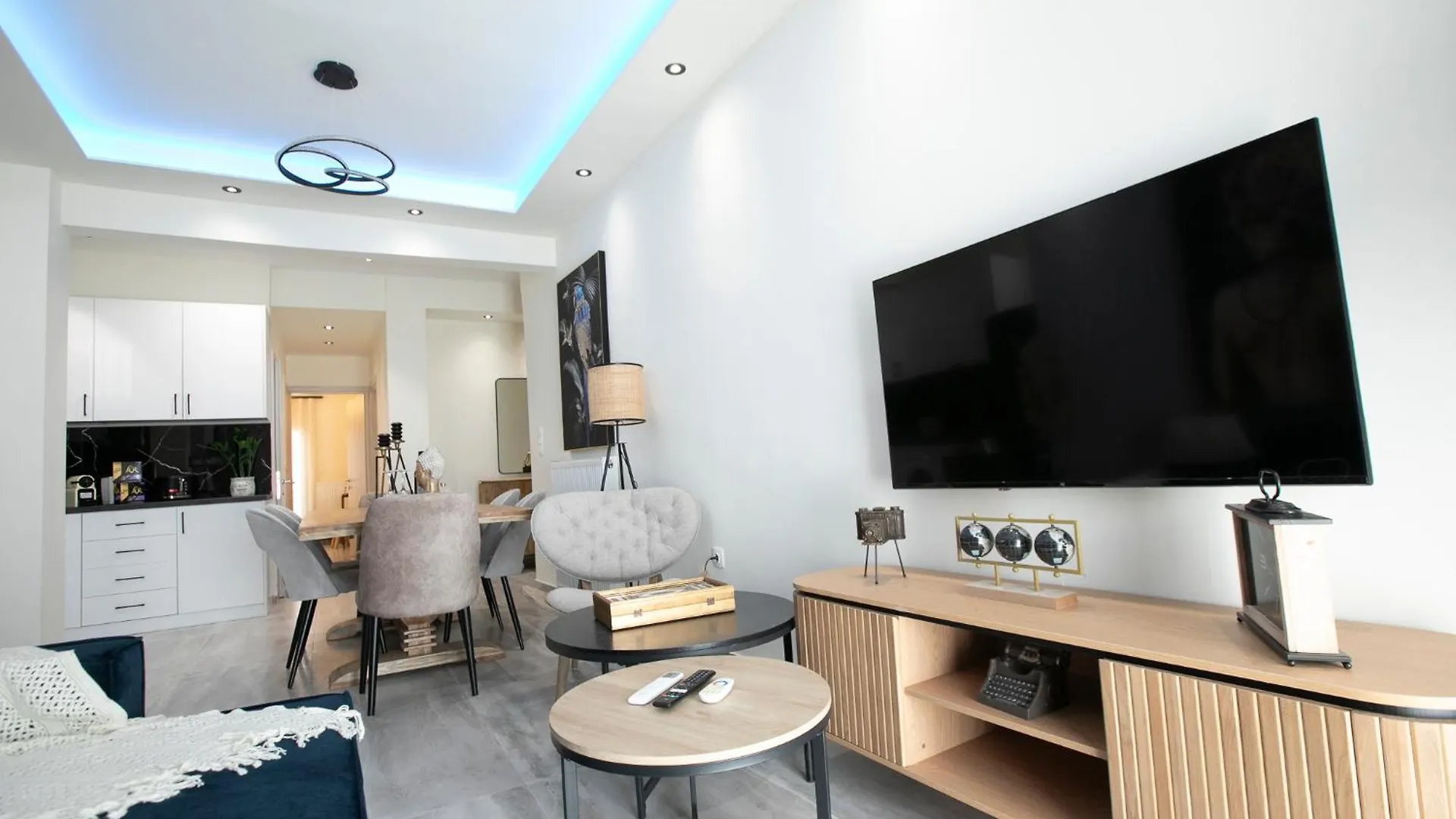 סלוניקי Latomeiou 3 Luxury Apartment