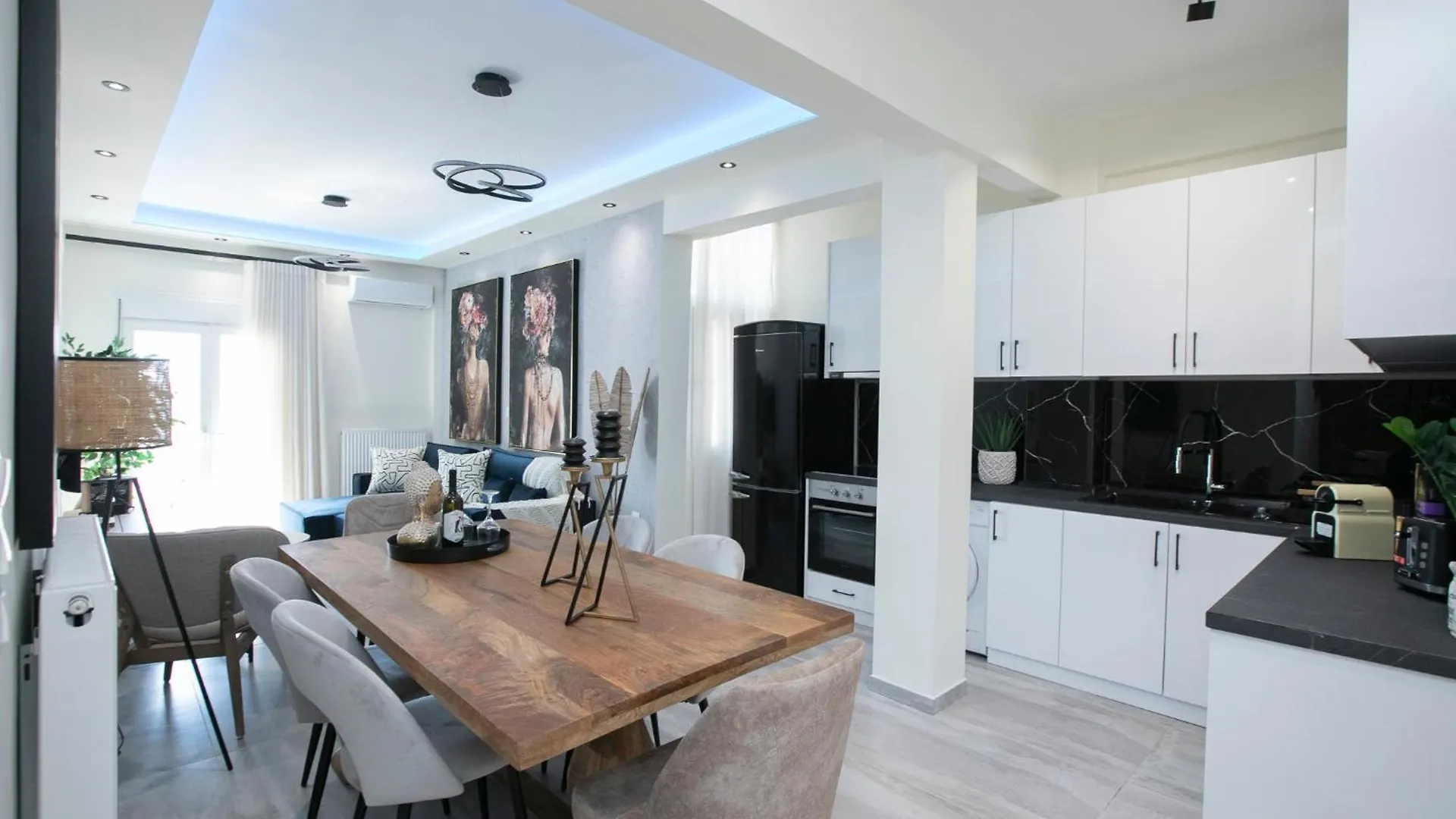 סלוניקי Latomeiou 3 Luxury Apartment