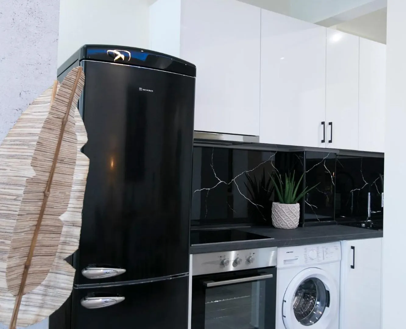 סלוניקי Latomeiou 3 Luxury Apartment
