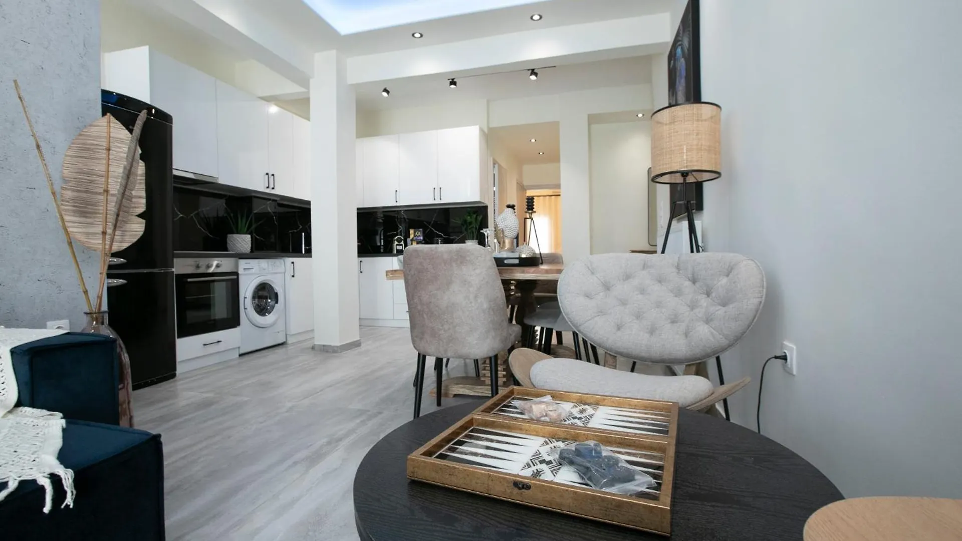 סלוניקי Latomeiou 3 Luxury Apartment יוון